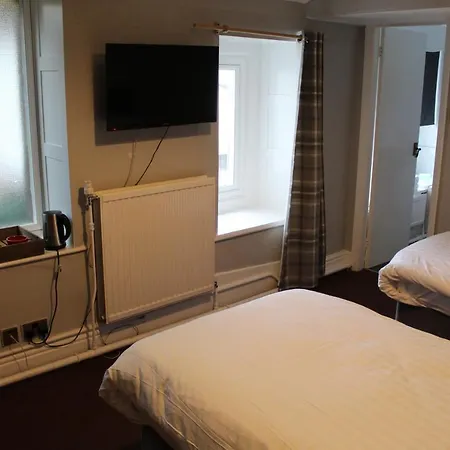 The Royal Oak Settle